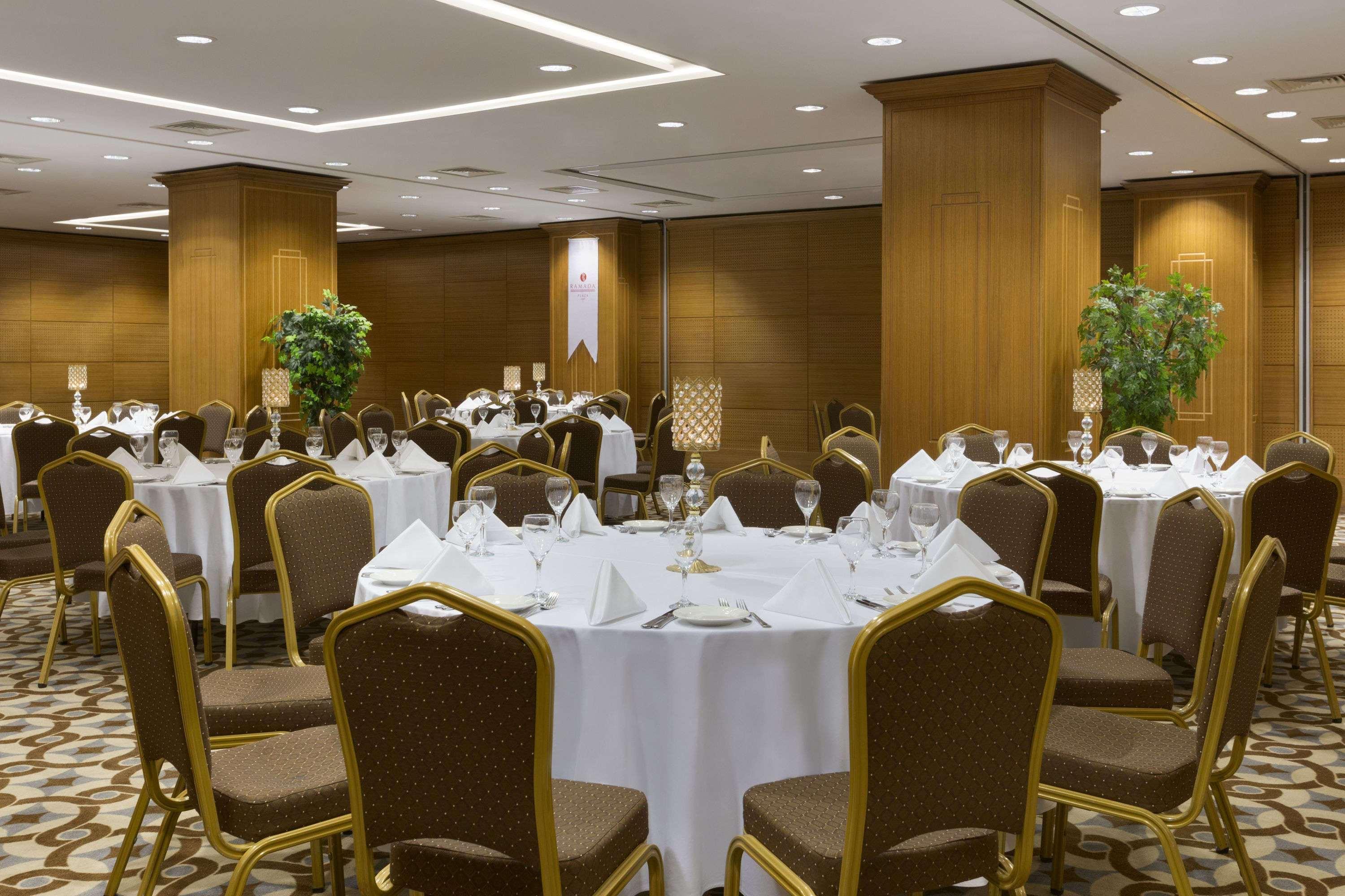 Отель Ramada Plaza By Wyndham Izmit Коджаэли Экстерьер фото The ballroom